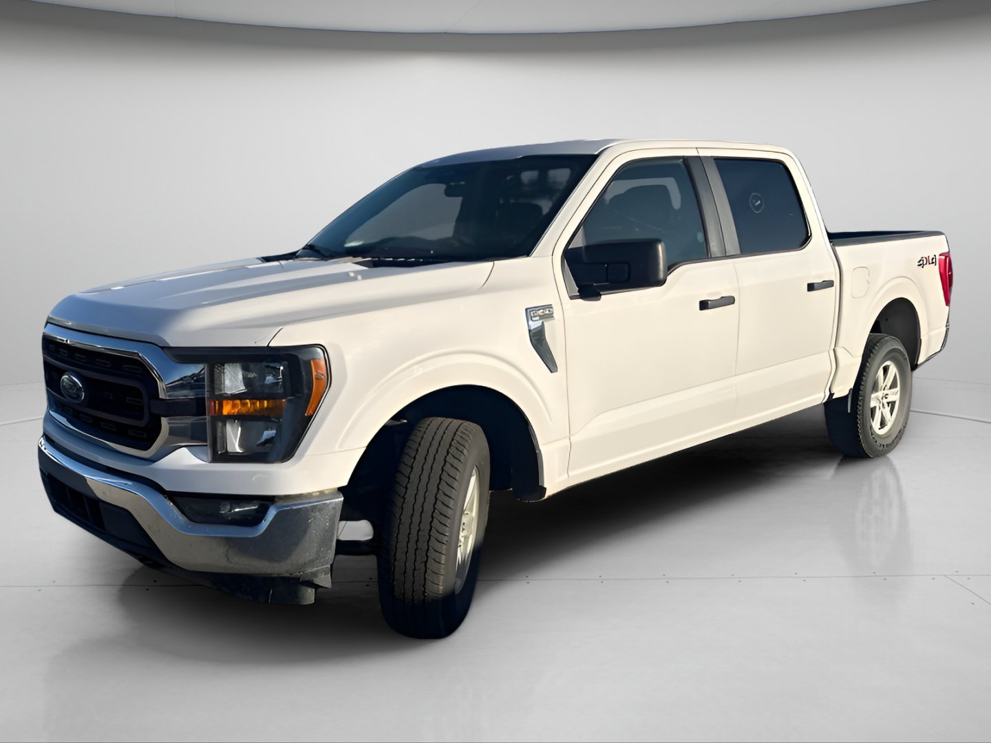 Used 2023 White Ford XLT image 16