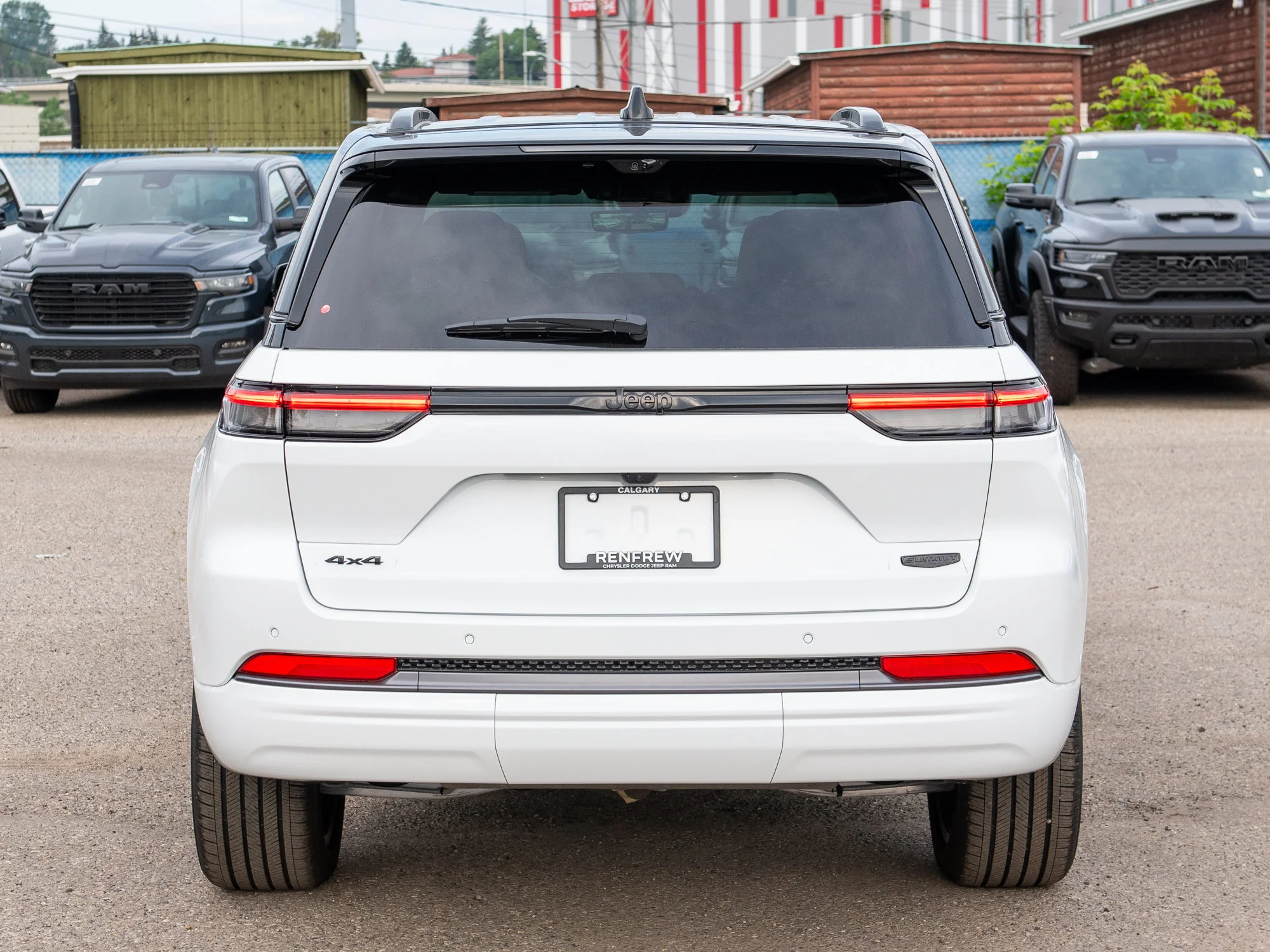 New 2026 White Jeep Summit* image 4