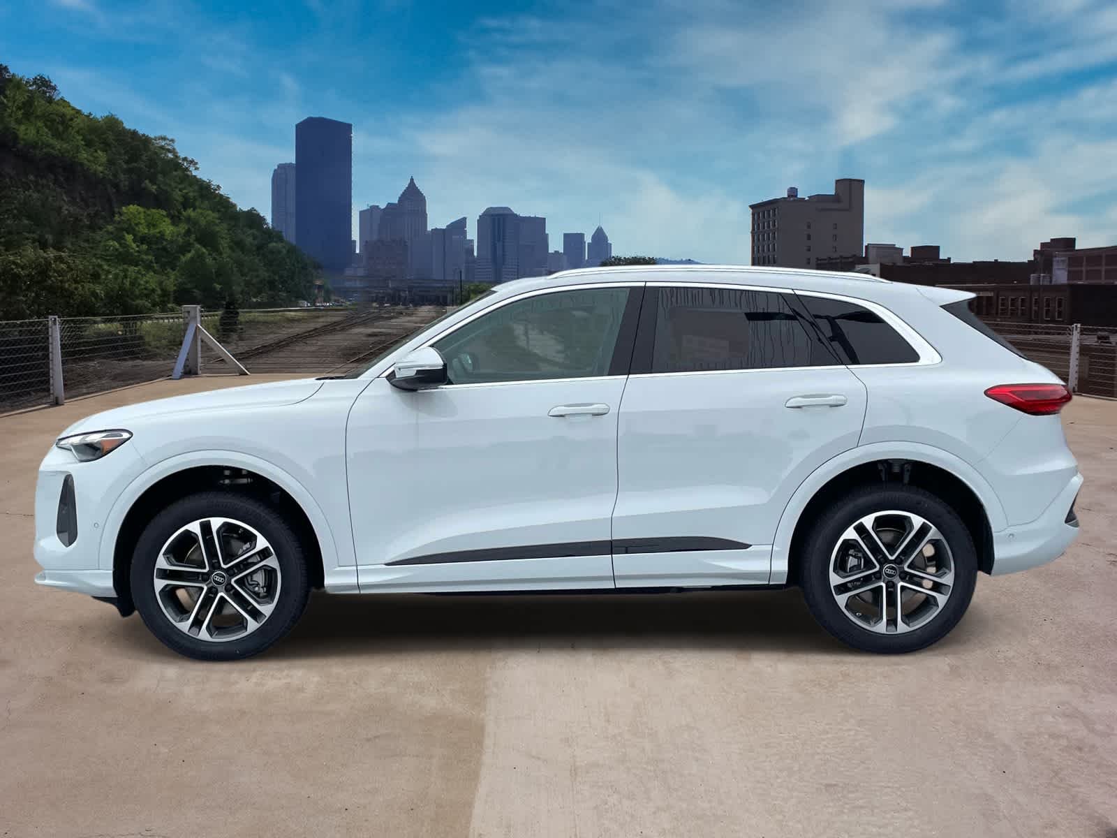 New 2026 2Y2Y/White Audi Premium image 10