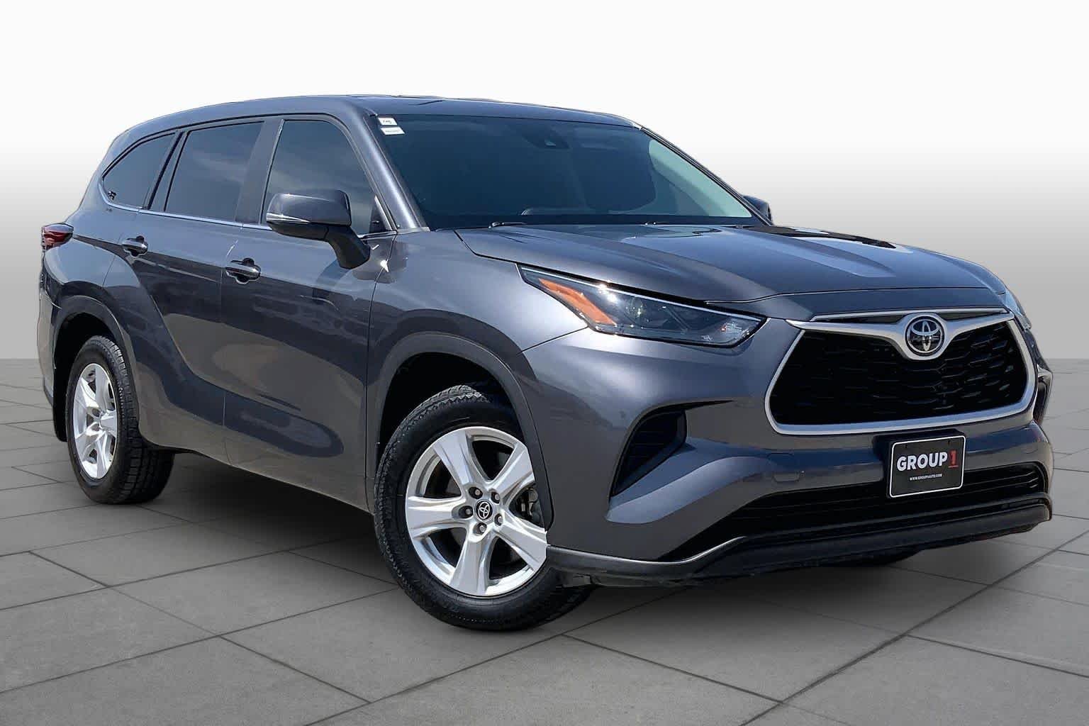 Used 2023 Magnetic Gray Metallic Toyota L image 3
