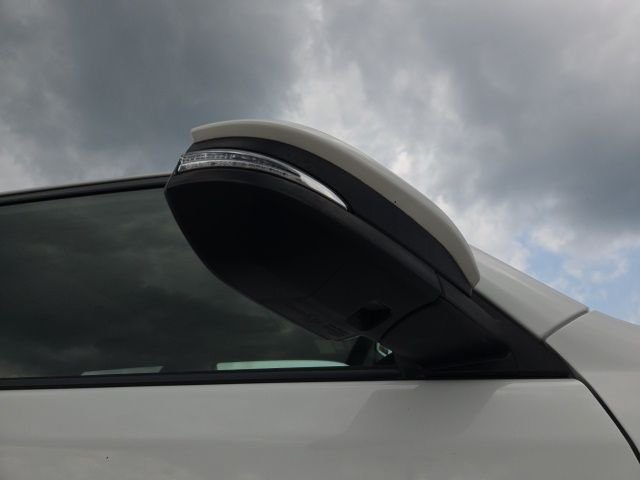 Used 2020 White Toyota SR5 Premium image 17