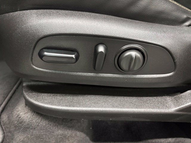 Used 2018 Black Chevrolet Premier image 20