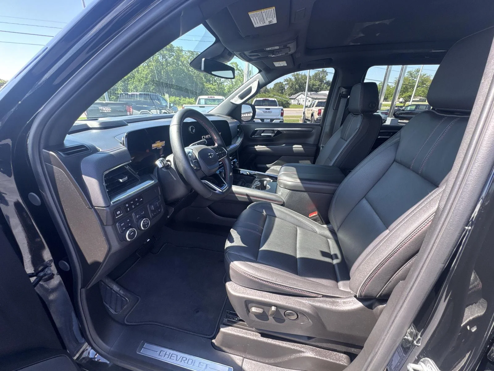 Used 2025 Black Chevrolet RST image 7