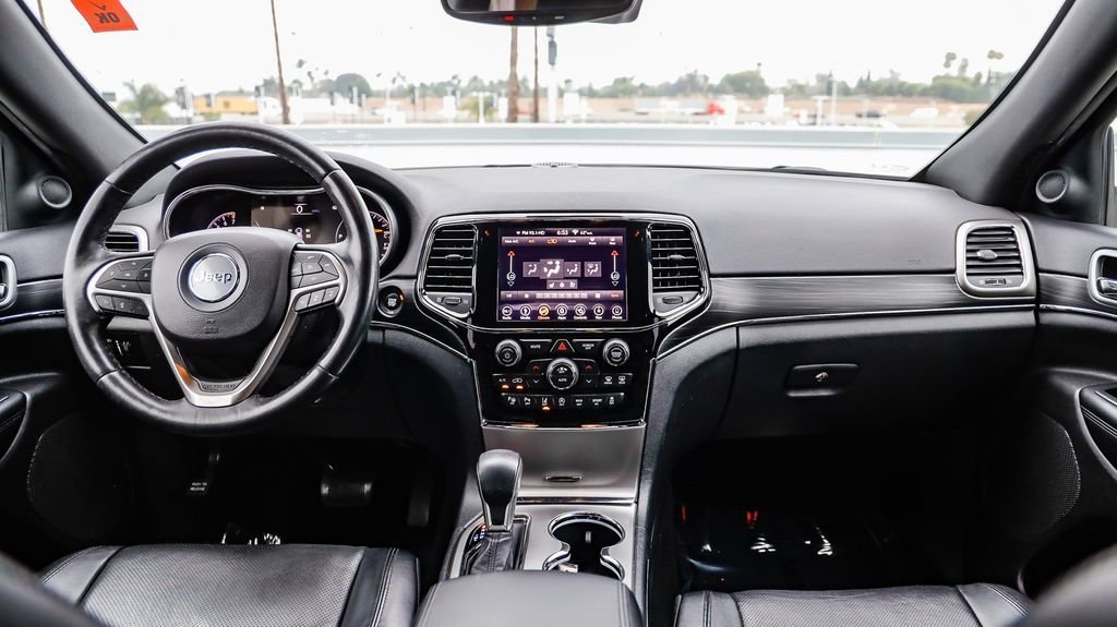 Used 2019 Slate Blue Jeep Limited image 15