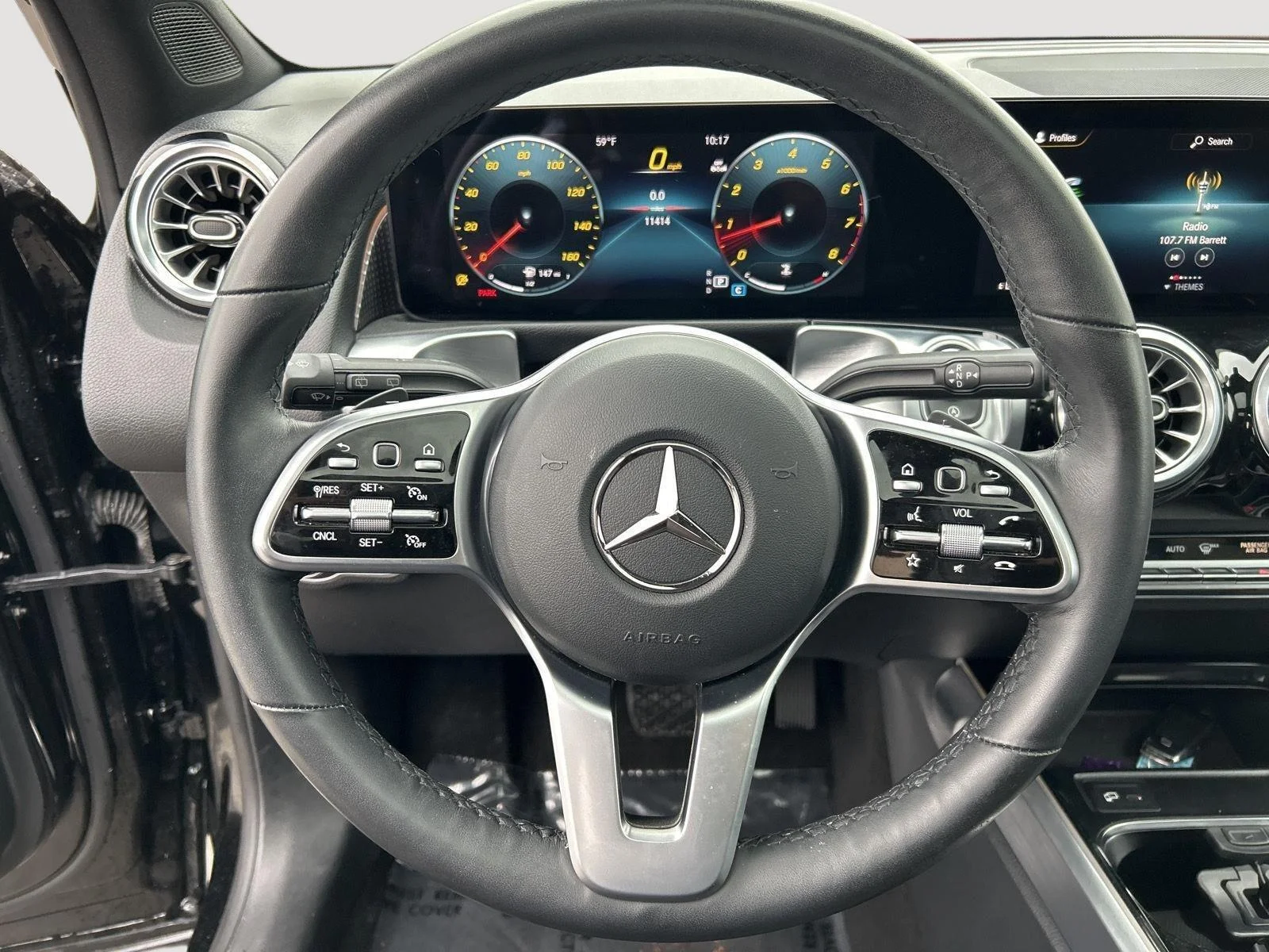 Used 2023 Night Black Mercedes-Benz GLB 250 image 17