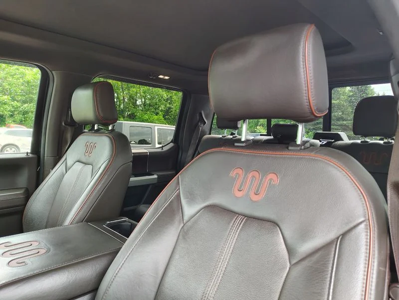 Used 2015  Ford King Ranch image 10