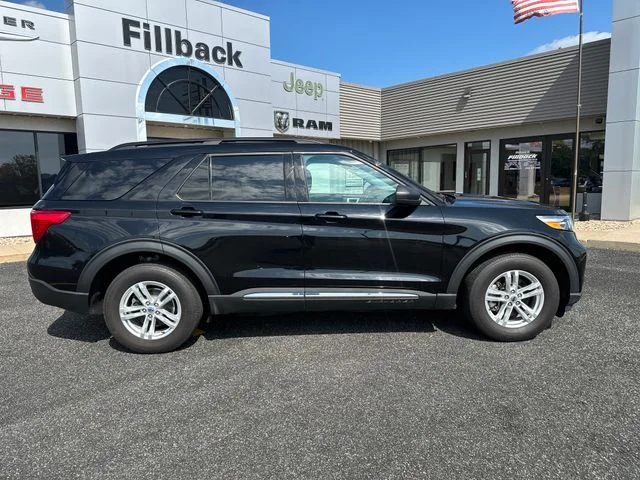 Used 2023 Black Metallic Ford XLT image 9