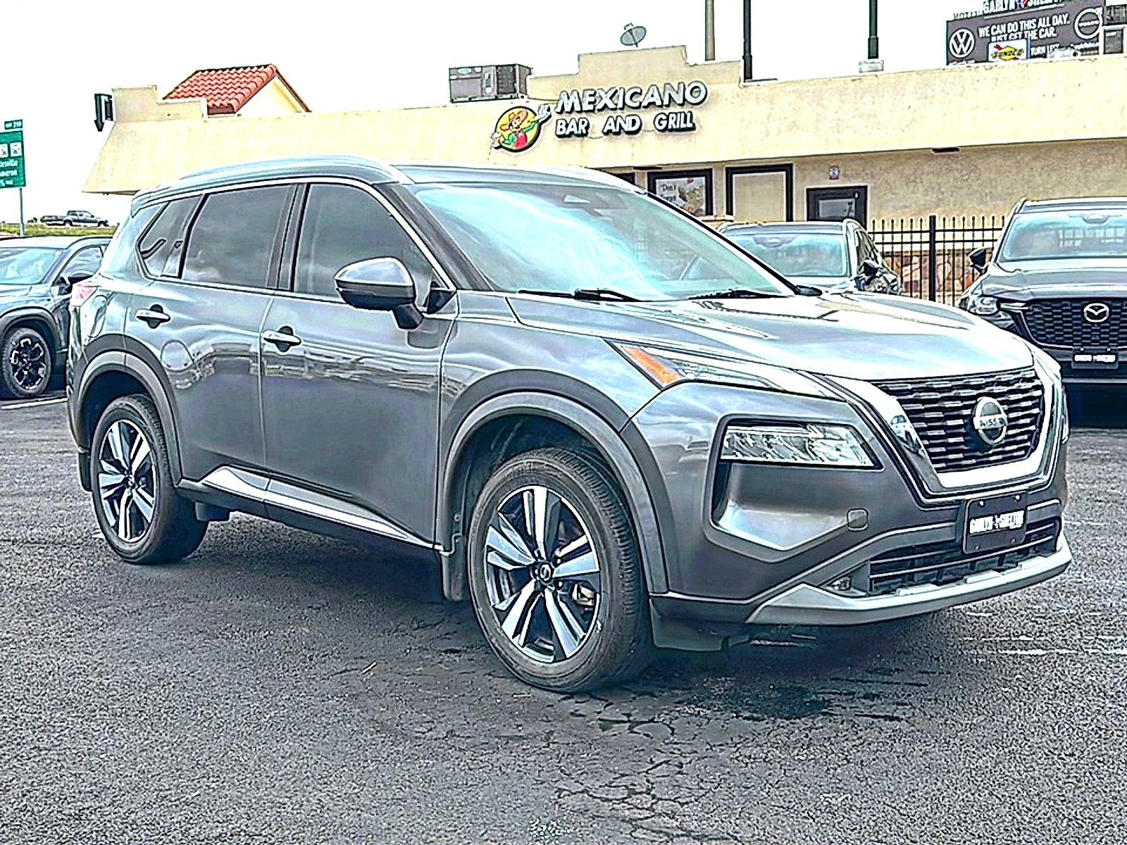 Used 2021 Gun Metallic Nissan SL FWD image 10