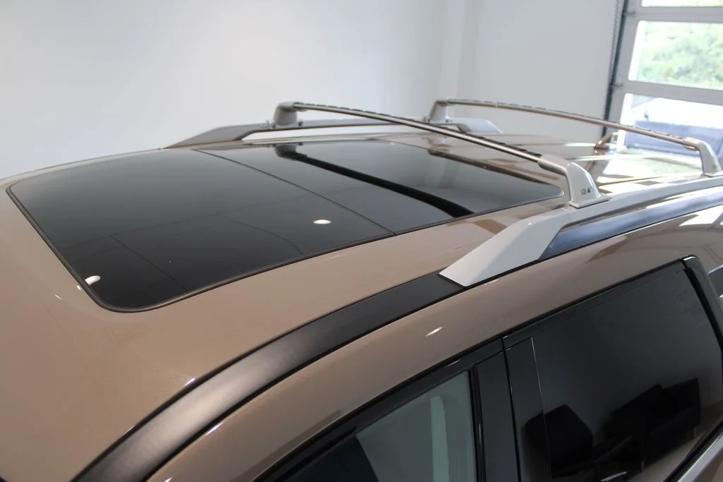 Used 2025  Nissan Platinum image 36