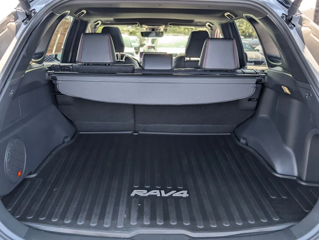 2024 Toyota RAV4 XSE - Photo 12