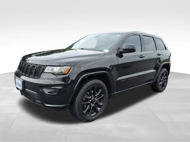 Used 2020 Black Jeep Altitude image 2