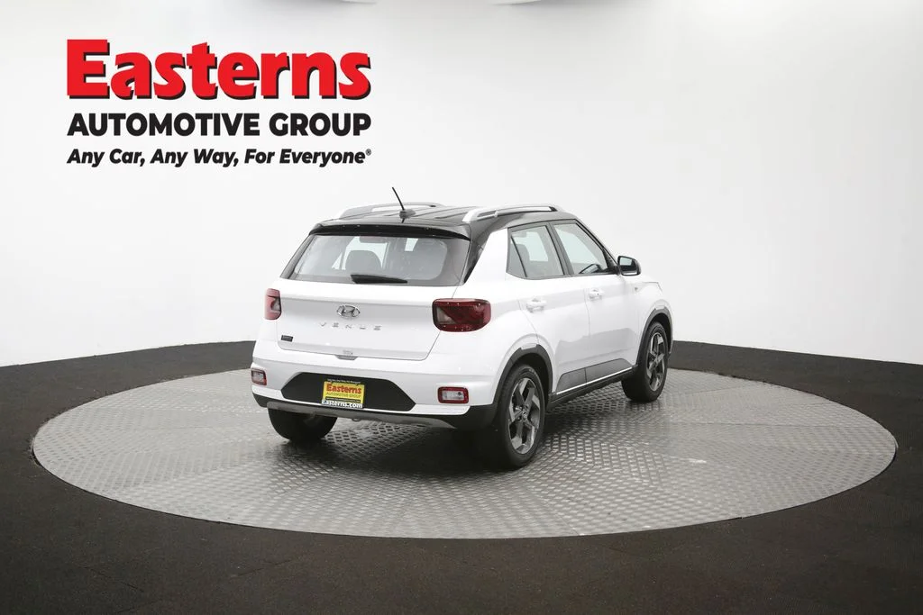 Used 2025 White Hyundai Limited image 39