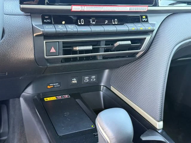 Used 2026  Toyota SE image 17