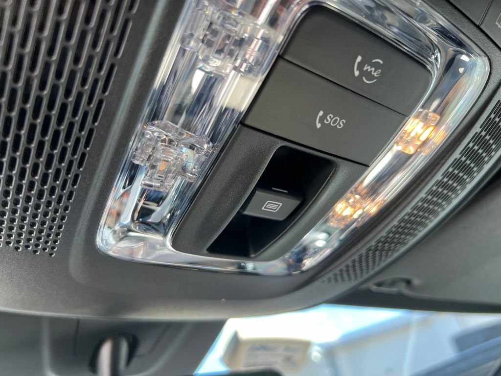 Certified Used 2022 White Mercedes-Benz GLA 250 image 11