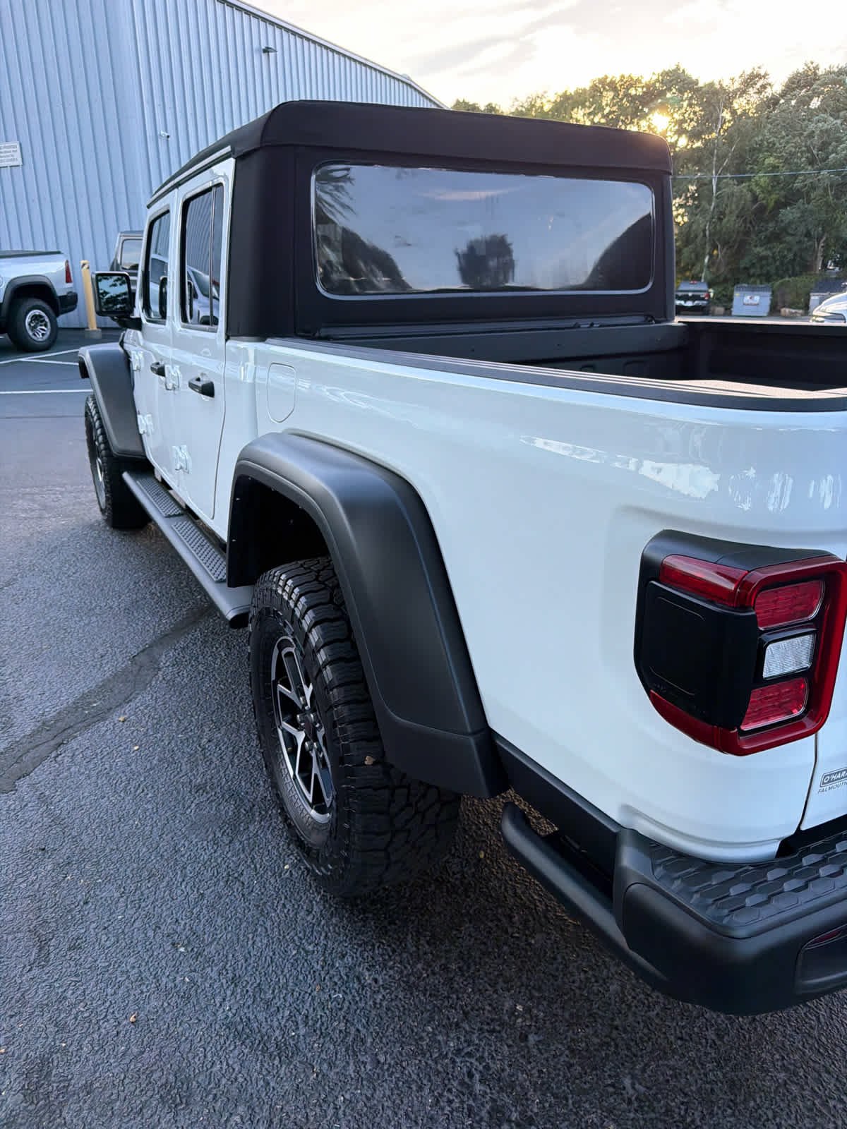 Used 2024 Bright White Clearcoat Jeep Rubicon image 15