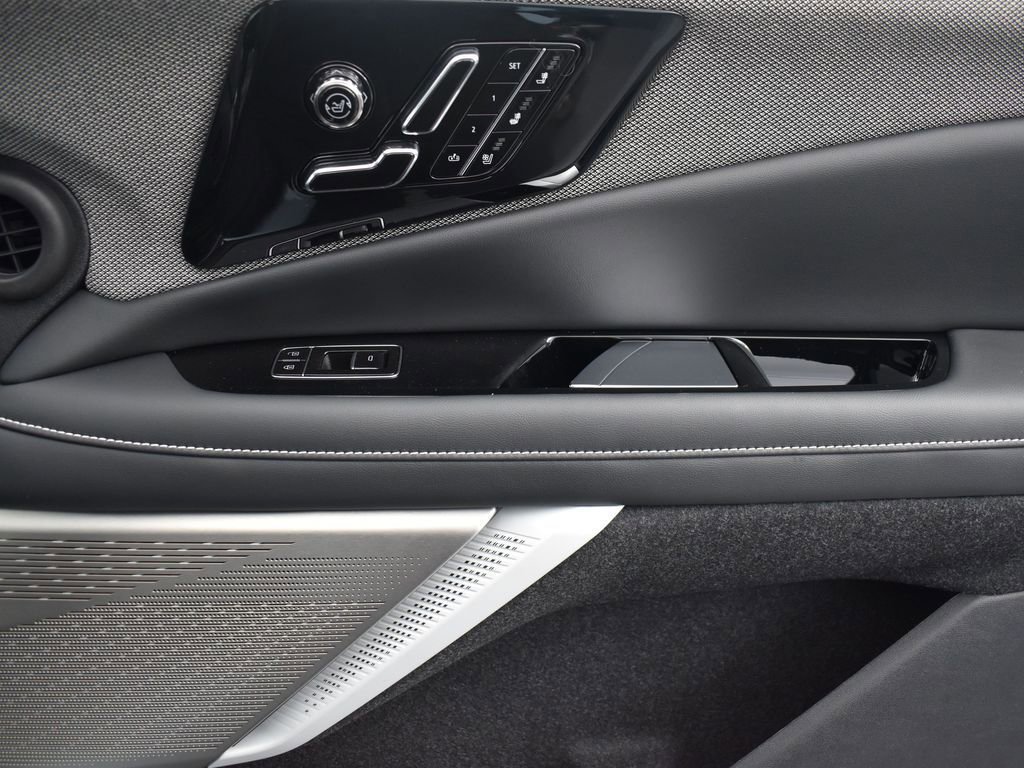 2026 CADILLAC OPTIQ - Image 36