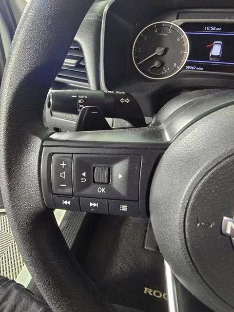 Used 2024 White Nissan S image 19