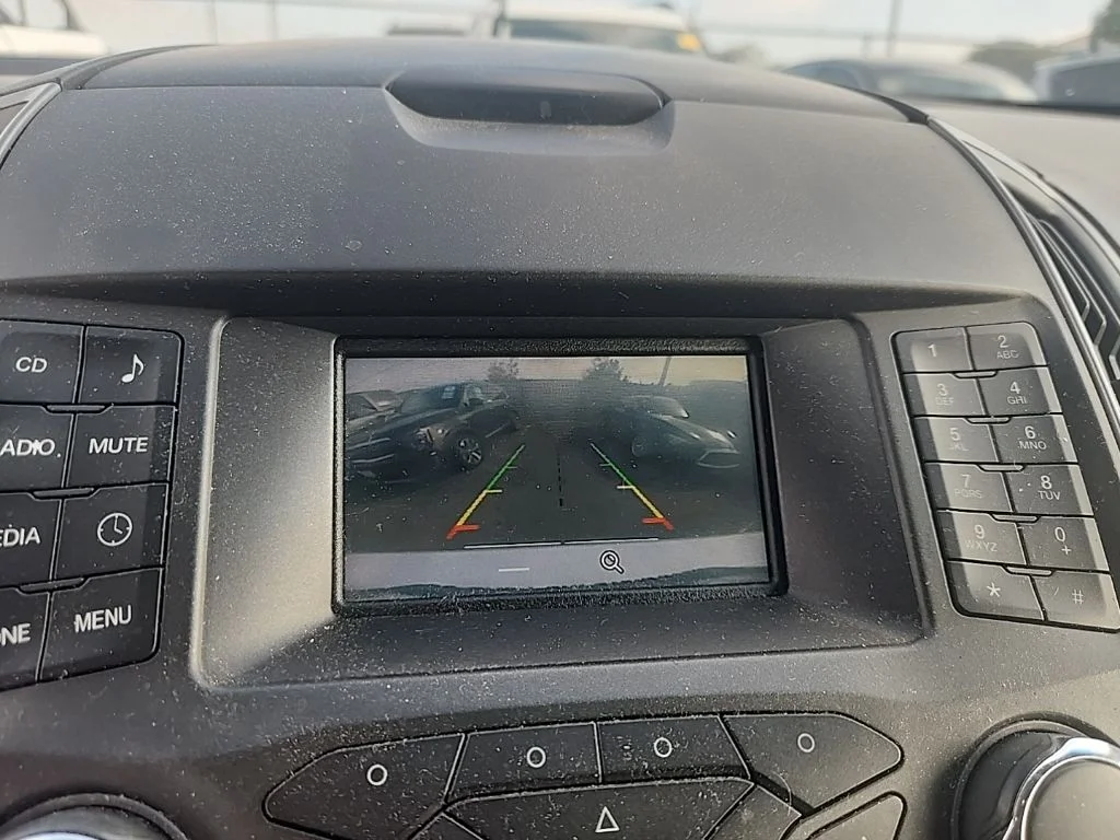 Used 2015 White Ford SE image 23