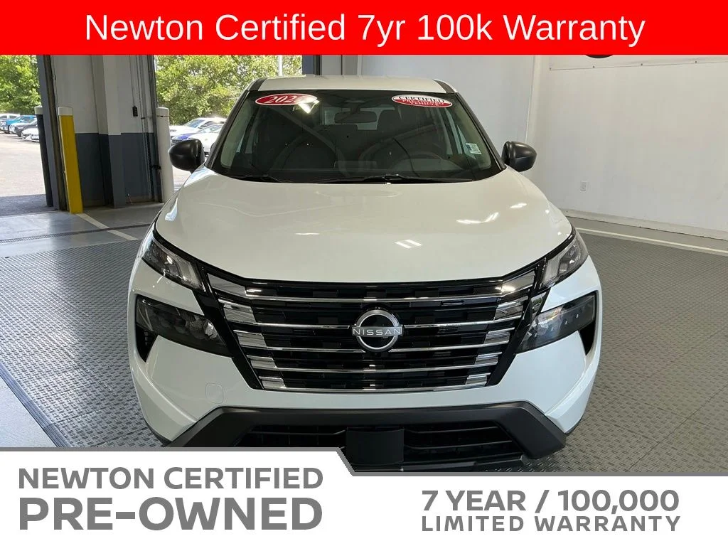 Certified Used 2025 Everest White Pearl Nissan S image 19
