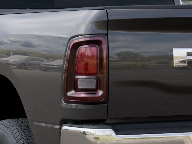 New 2026 Granite Crystal Metallic Clearcoat RAM Tradesman image 59