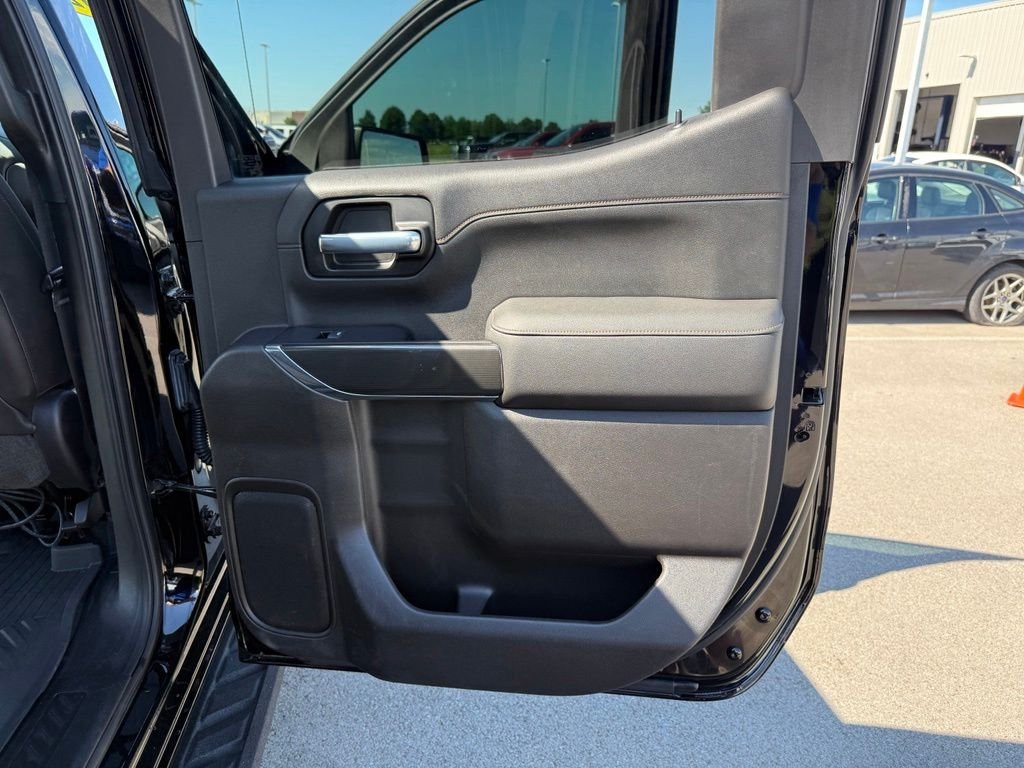 Used 2021 Onyx Black GMC AT4 image 23