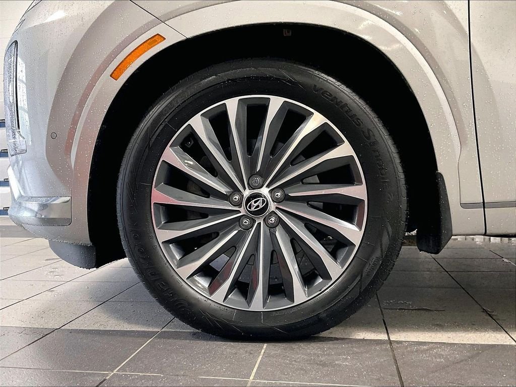 Used 2024 Silver Hyundai Calligraphy image 7