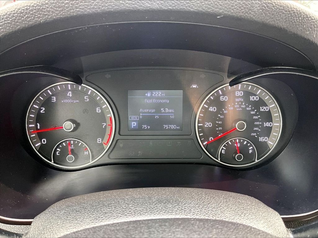 Used 2020 Silver Kia SE image 25