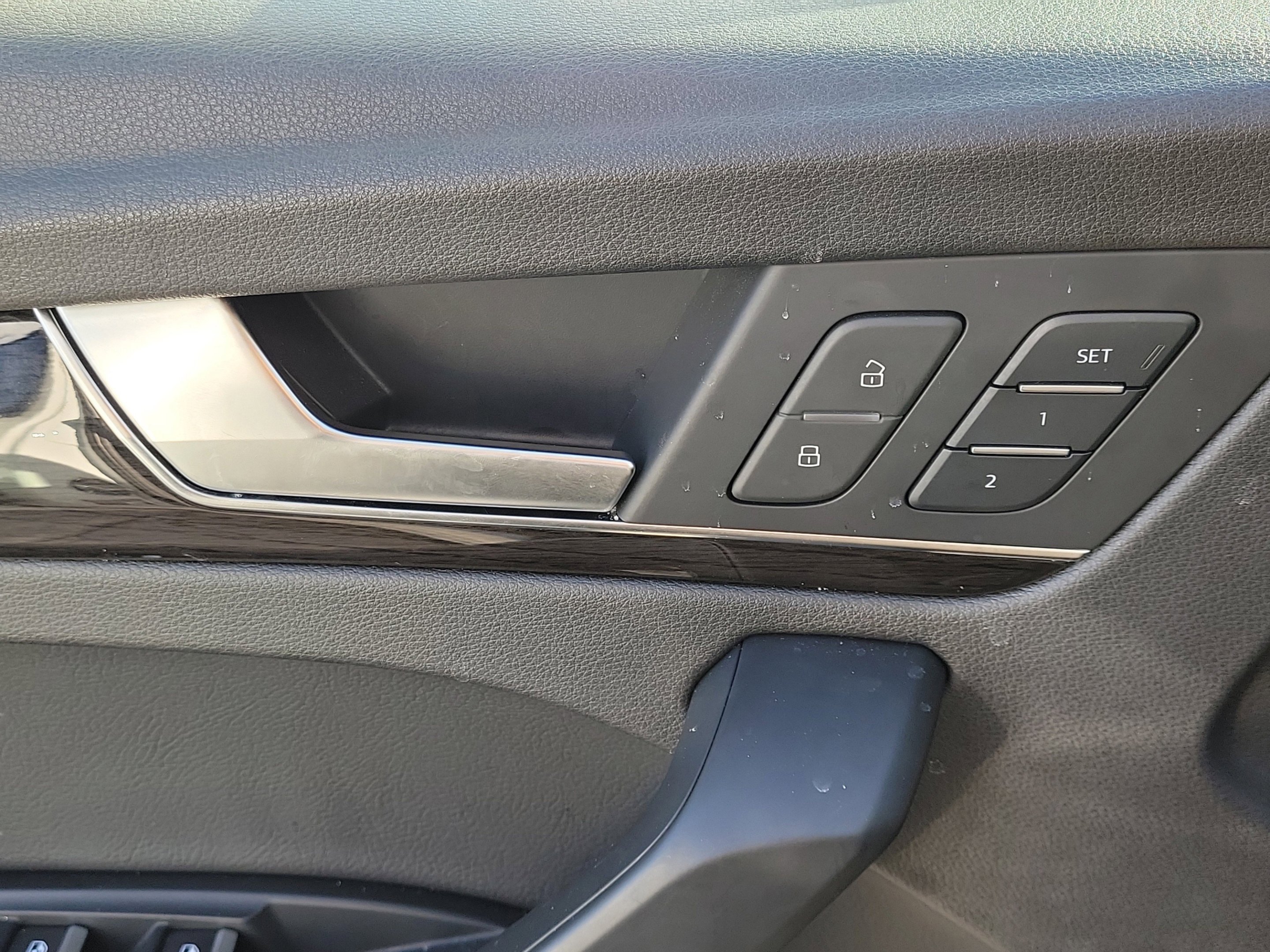 Used 2019  Audi Premium image 14