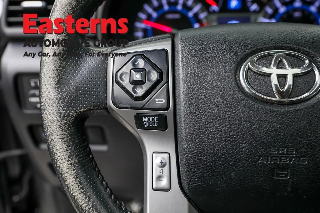 Used 2015 Gray Toyota Limited image 71