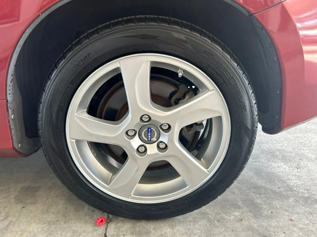Used 2013  Volvo  image 13