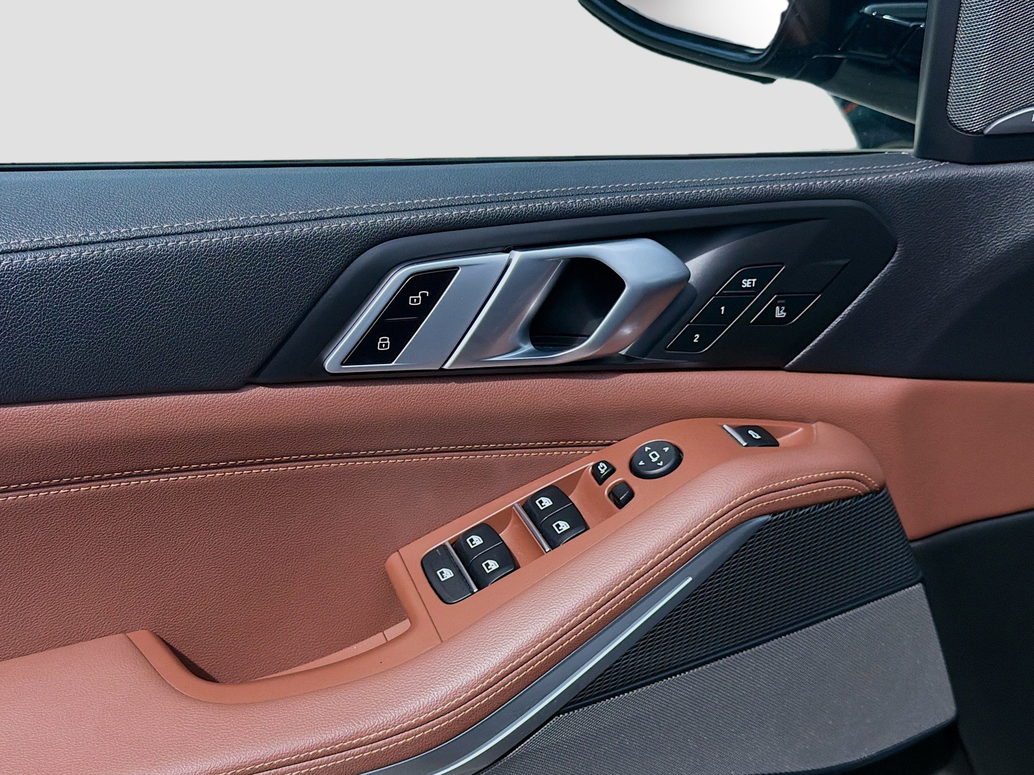 Used 2021 Black Sapphire Metallic BMW M50i image 14
