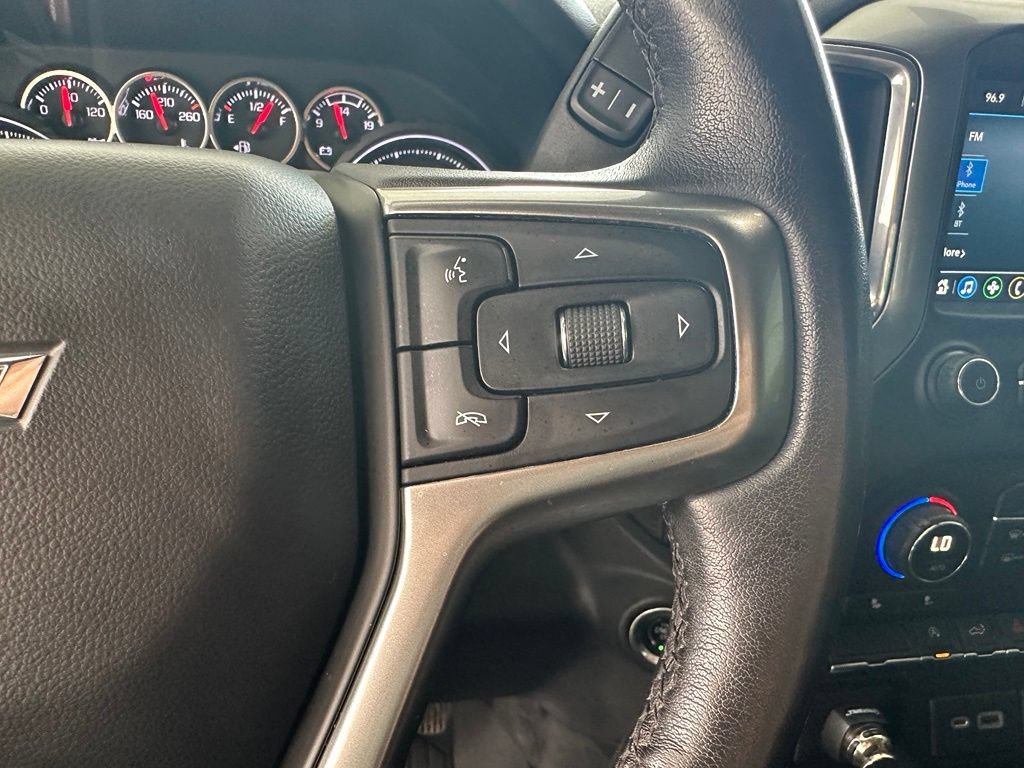 Used 2020 SILVER ICE METALLIC Chevrolet RST image 22