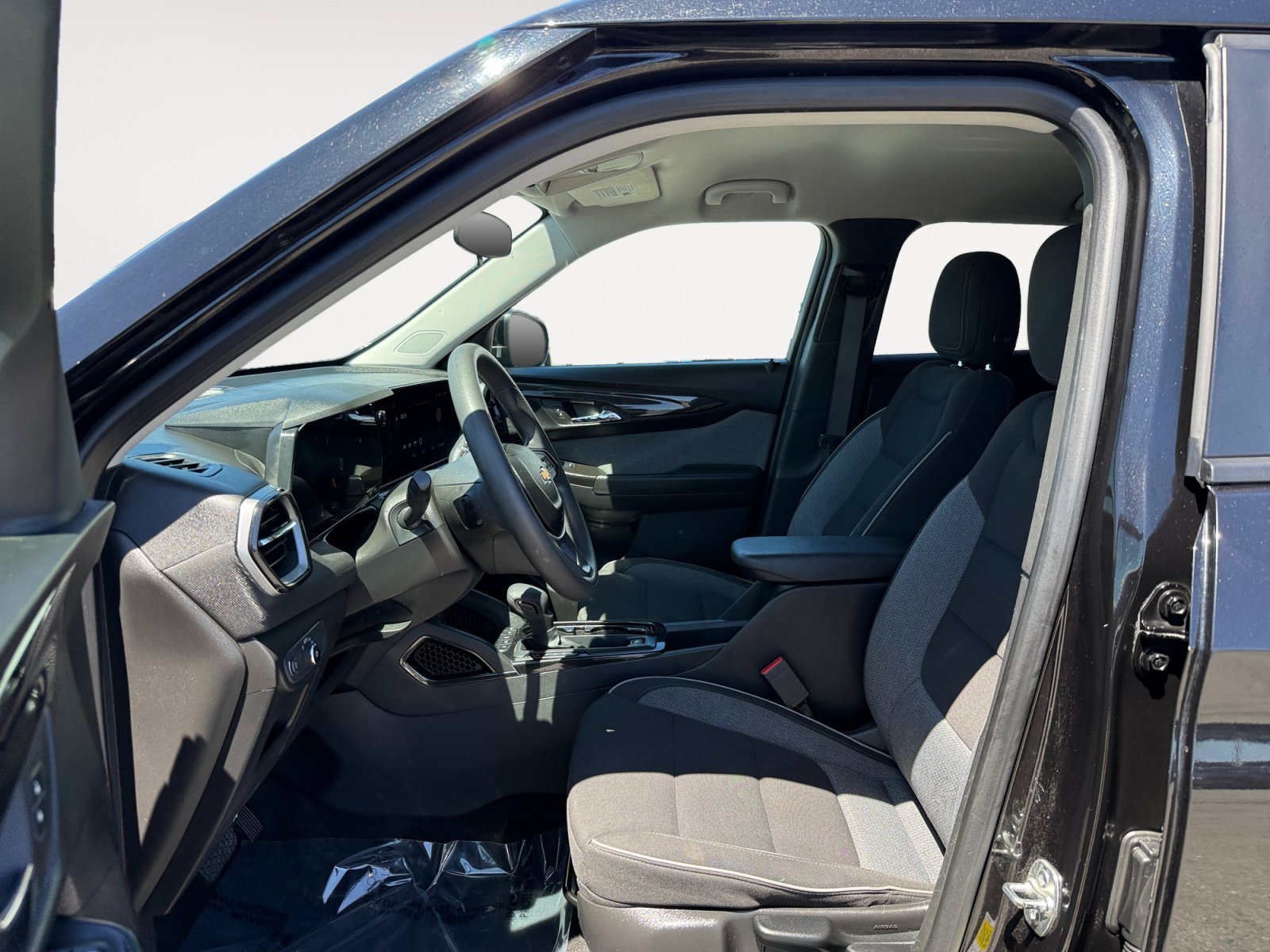 Used 2025 Black Metallic Chevrolet LT image 10