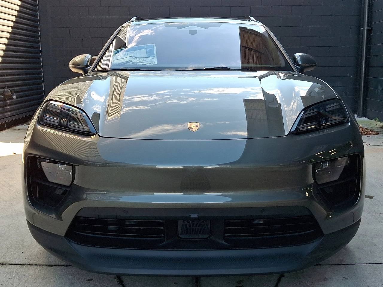 2025 Porsche Macan Base - Photo 10