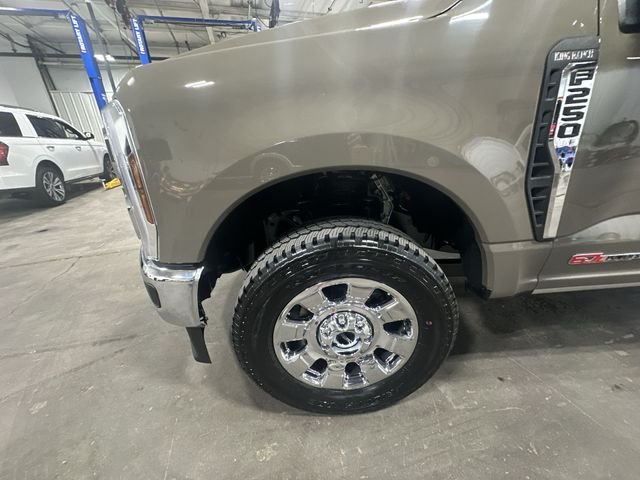 New 2026 Gray Ford King Ranch image 23