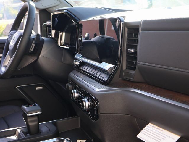 2026 GMC Sierra 1500 SLT - Photo 9