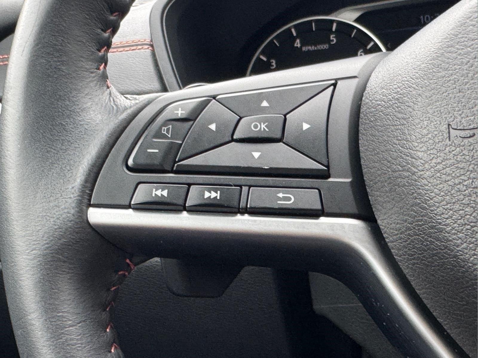Used 2022 Glacier White Nissan 2.5 SR image 19