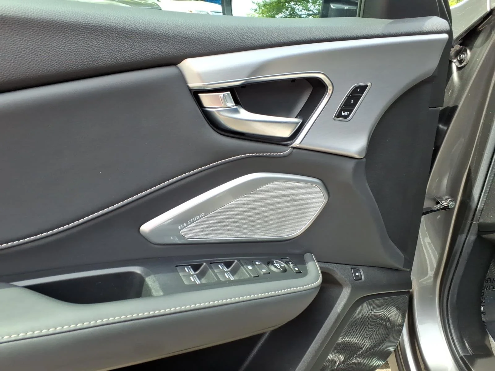 Used 2024 Liquid Carbon Metallic Acura SH-AWD TECH image 19
