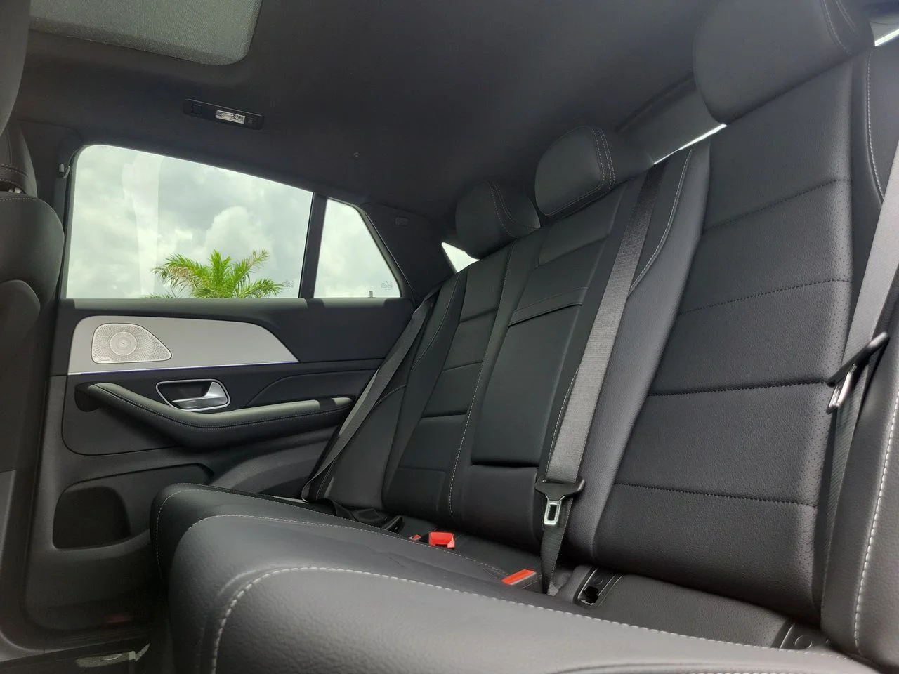 New 2026 Obsidian Black Metallic Mercedes-Benz GLE 450 image 8