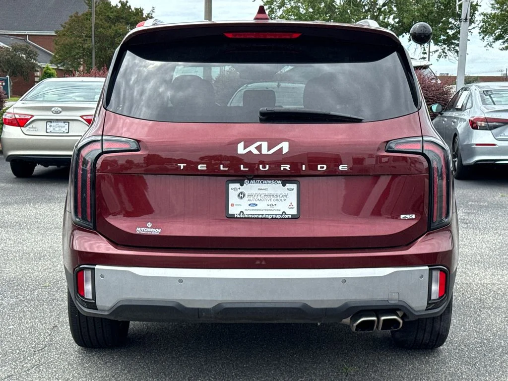 Used 2023 Red Kia EX image 4