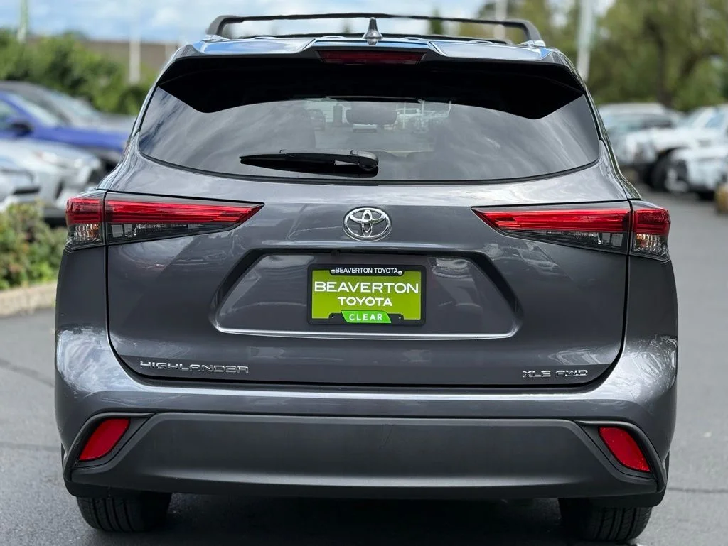 Used 2023 Gray Toyota XLE image 4