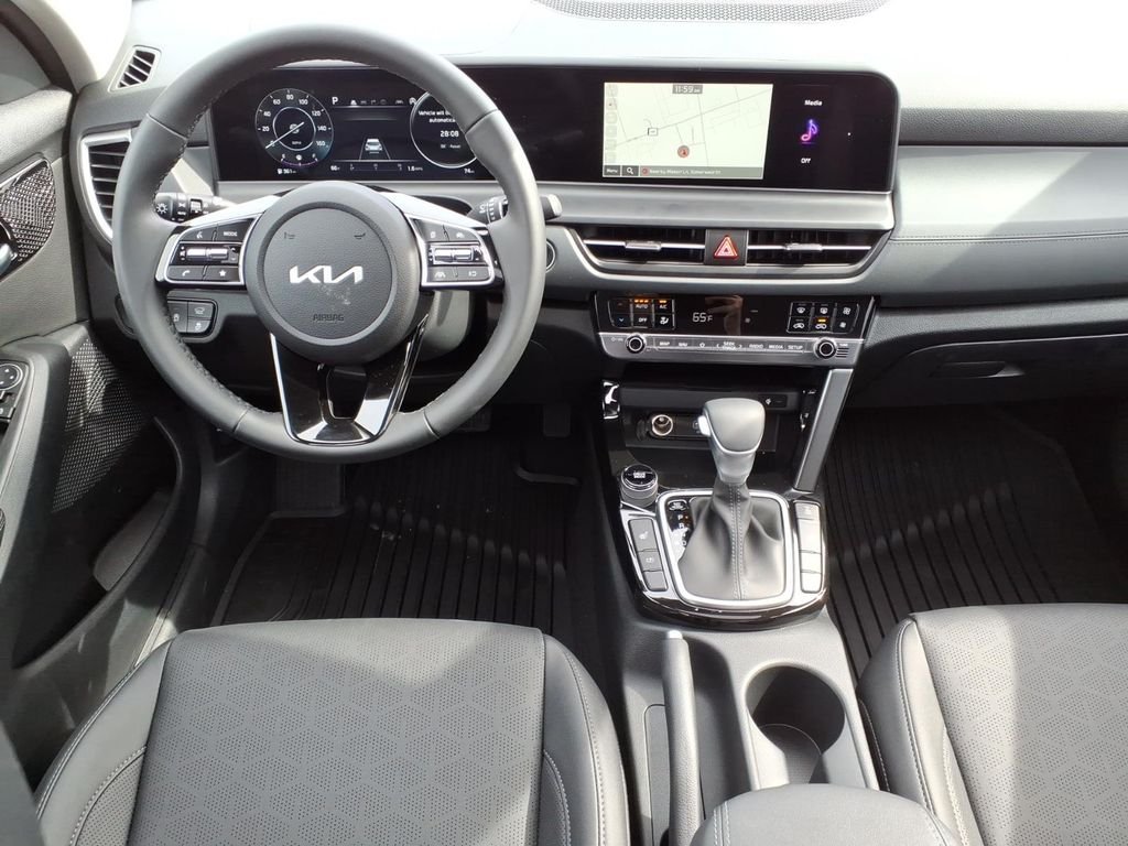 2026 Kia Seltos EX - Photo 12