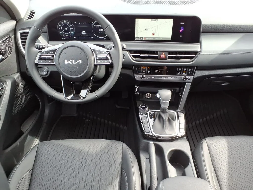 2026 Kia Seltos EX - Photo 12