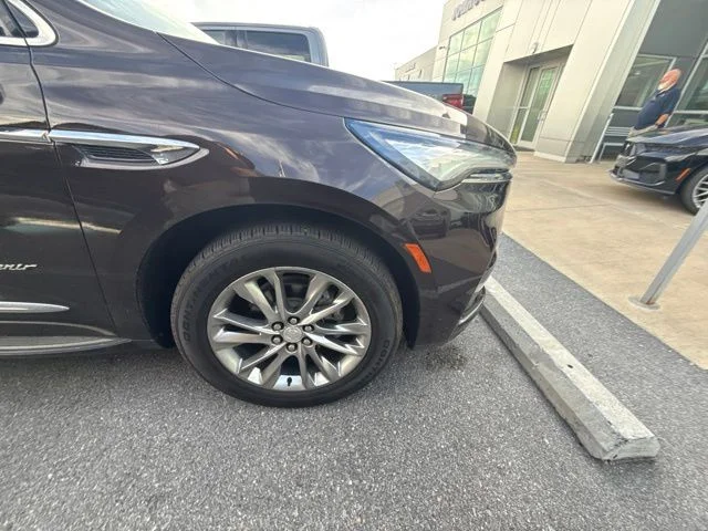 Used 2022 Red Buick Avenir image 28