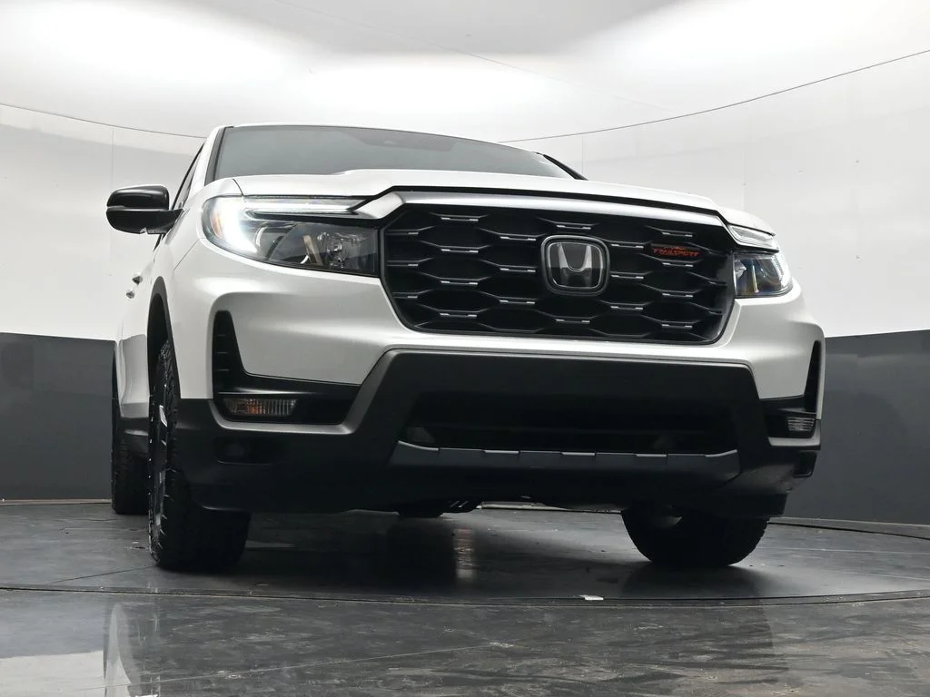 Certified Used 2026 Platinum White Pearl Honda TrailSport image 26