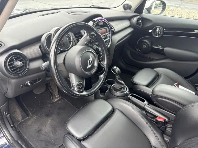 Used 2015 Blue MINI Base image 5