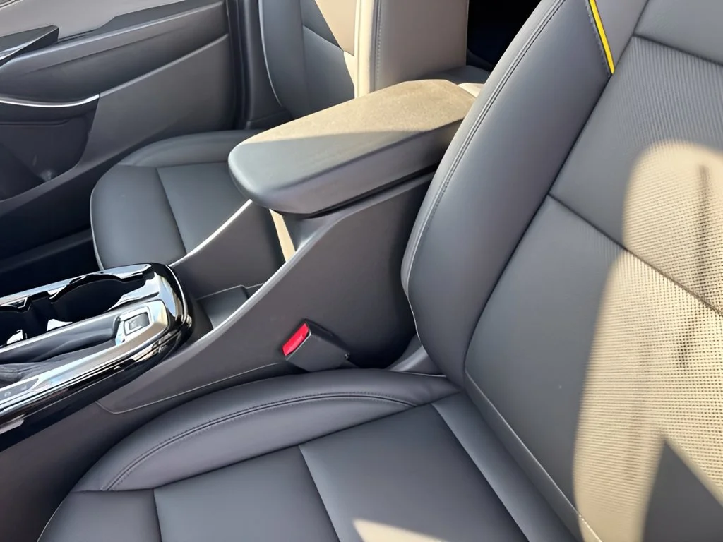 New 2026 Mosaic Black Metallic Chevrolet ACTIV image 13
