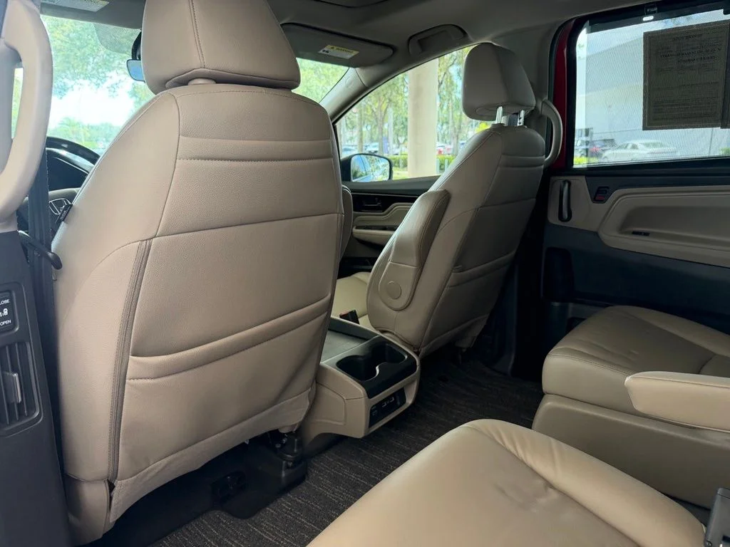 Used 2023 Red Honda Touring image 38
