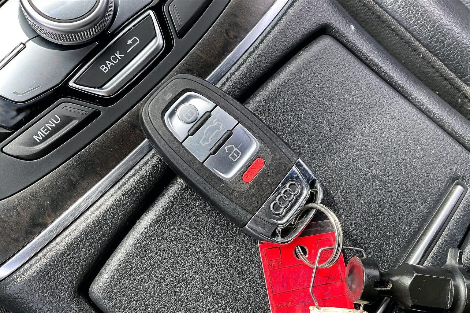 Used 2018 Florett Silver Metallic Audi Premium Plus image 14