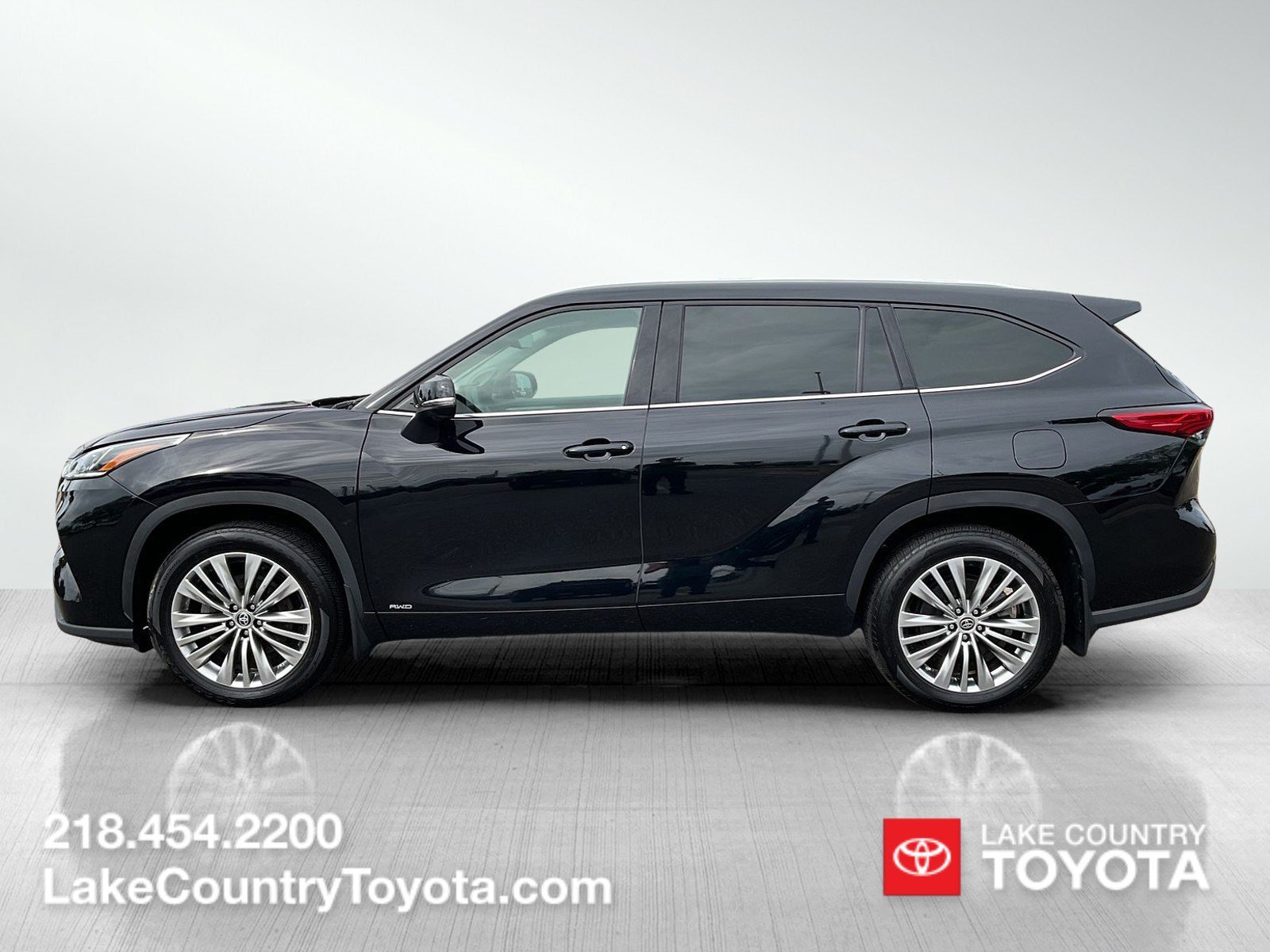 Used 2023 Toyota Highlander Platinum with VIN 5TDEBRCH8PS577601 for sale in Brainerd, Minnesota